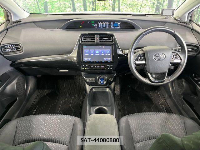Toyota PRIUS 2018-01 6911493-1