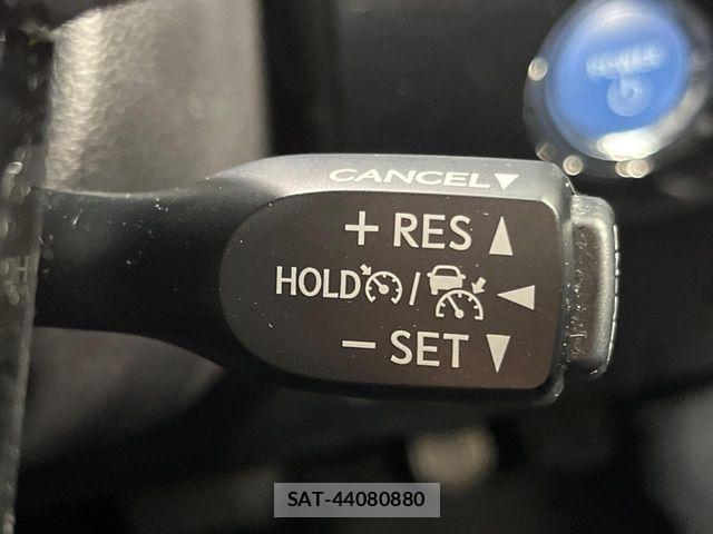 Toyota PRIUS 2018-01 6911493-5