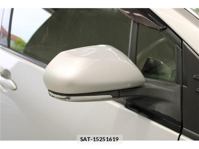 Toyota PRIUS 2016-03 6911495-22