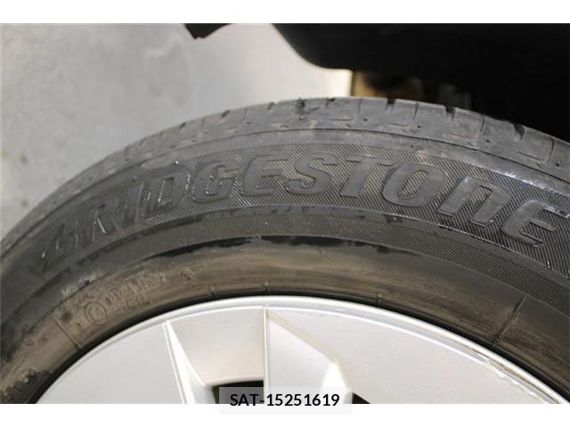 Toyota PRIUS 2016-03 6911495-27