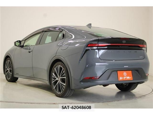 Toyota PRIUS 2023-04 6911480-10