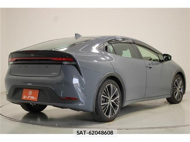 Toyota PRIUS 2023-04 6911480-12