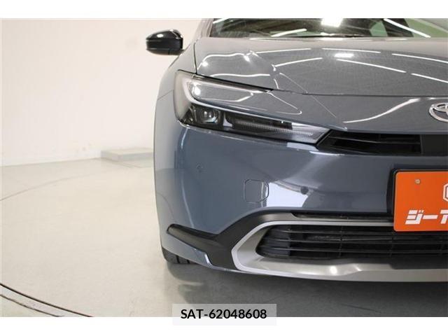 Toyota PRIUS 2023-04 6911480-16