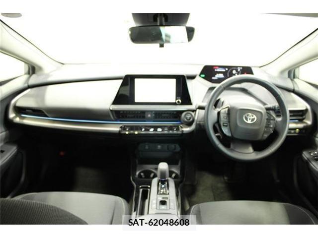 Toyota PRIUS 2023-04 6911480-1
