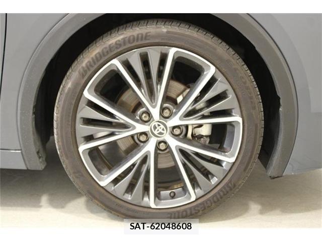 Toyota PRIUS 2023-04 6911480-22