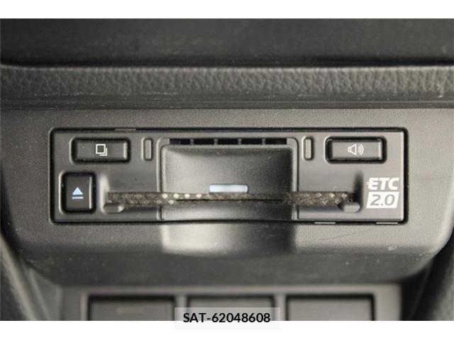 Toyota PRIUS 2023-04 6911480-5