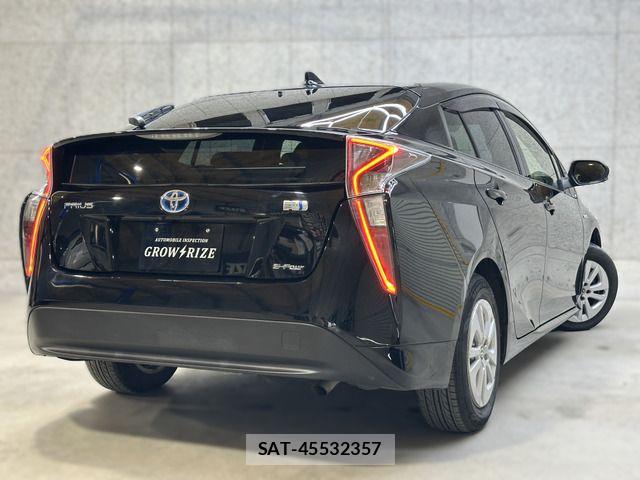 Toyota PRIUS 2016-07 6911494-11