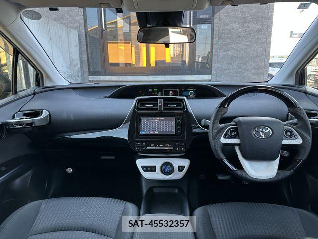 Toyota PRIUS 2016-07 6911494-6