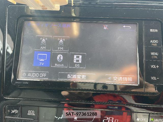 Toyota PRIUS 2016-05 6911489-10