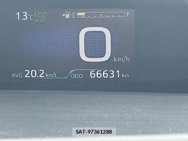 Toyota PRIUS 2016-05 6911489-11