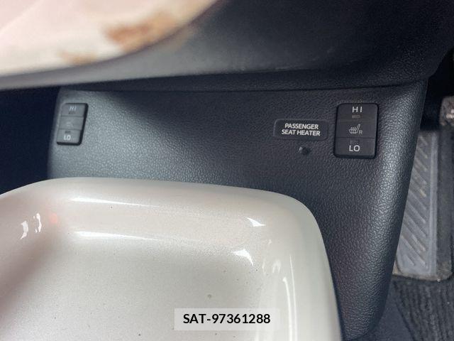 Toyota PRIUS 2016-05 6911489-16