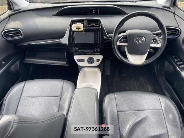 Toyota PRIUS 2016-05 6911489-4