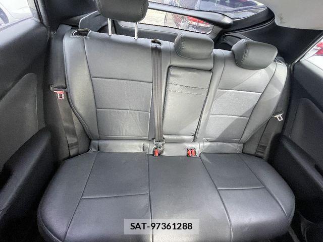 Toyota PRIUS 2016-05 6911489-6