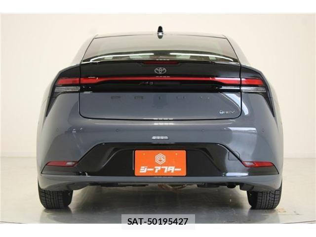 Toyota PRIUS 2023-10 6911481-10