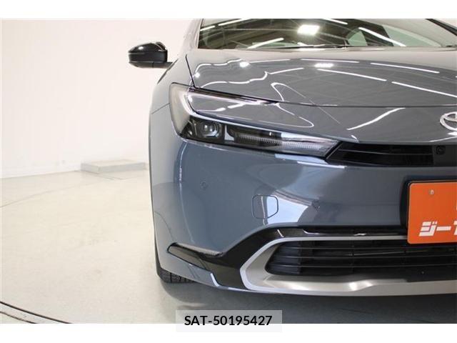 Toyota PRIUS 2023-10 6911481-15