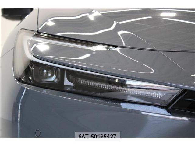 Toyota PRIUS 2023-10 6911481-16