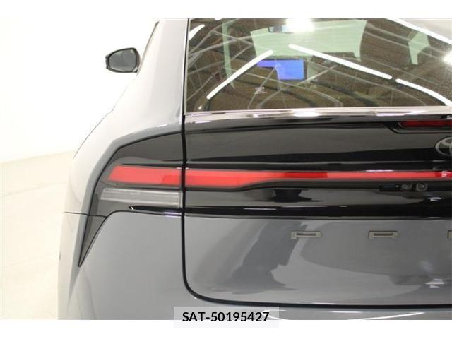 Toyota PRIUS 2023-10 6911481-18