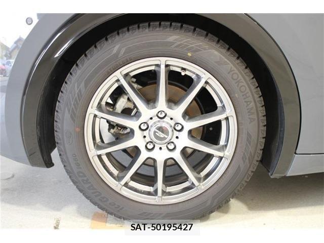 Toyota PRIUS 2023-10 6911481-22