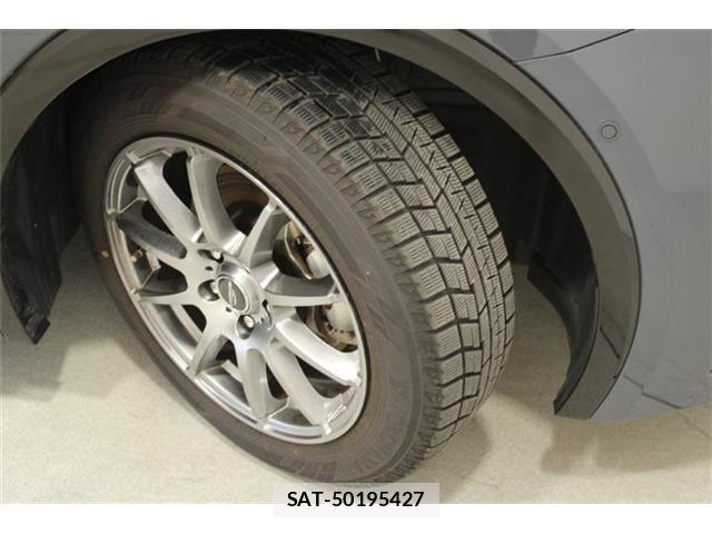 Toyota PRIUS 2023-10 6911481-27