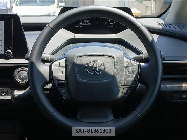 Toyota PRIUS 2023-03 6911484-17