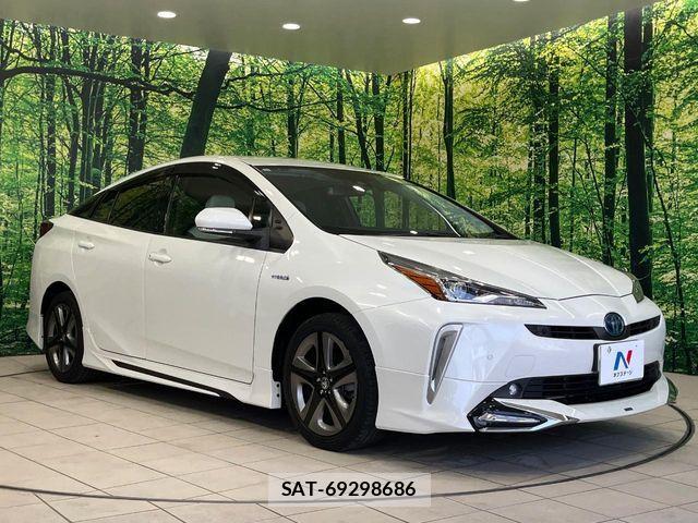 Toyota PRIUS 2019-12 6997429-15