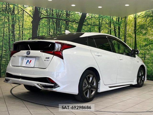 Toyota PRIUS 2019-12 6997429-16
