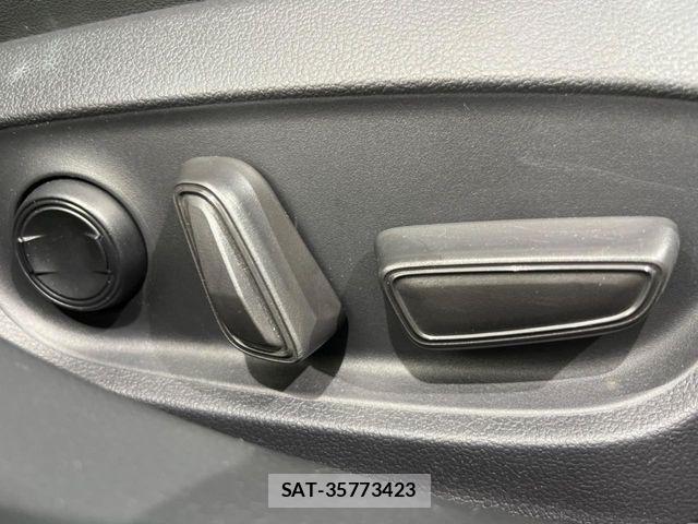 Toyota PRIUS 2023-11 6997422-9