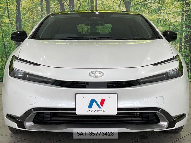 Toyota PRIUS 2023-11 6997422-15