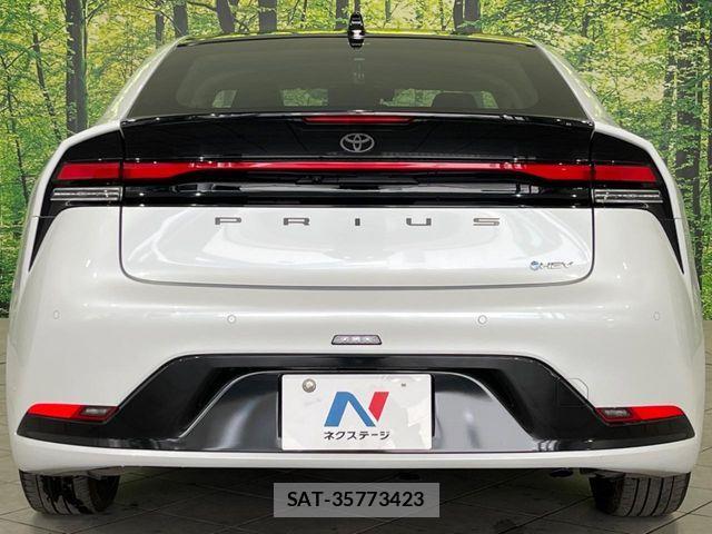 Toyota PRIUS 2023-11 6997422-16