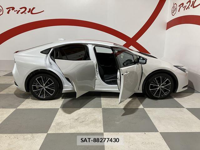 Toyota PRIUS 2023-09 7021300-28
