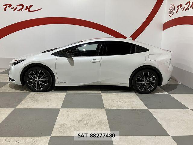 Toyota PRIUS 2023-09 7021300-2