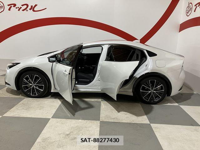 Toyota PRIUS 2023-09 7021300-3