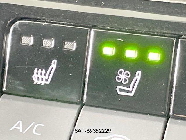 Toyota PRIUS 2024-01 7223877-9