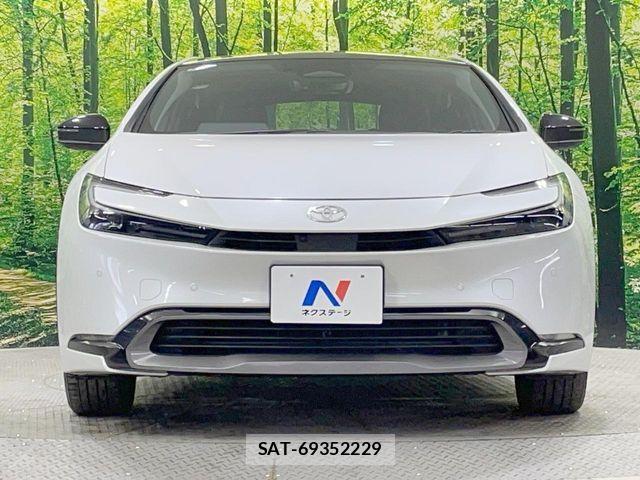 Toyota PRIUS 2024-01 7223877-16