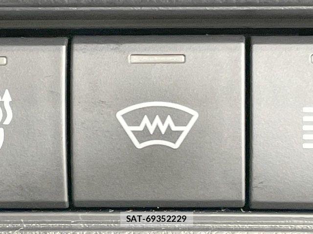 Toyota PRIUS 2024-01 7223877-8