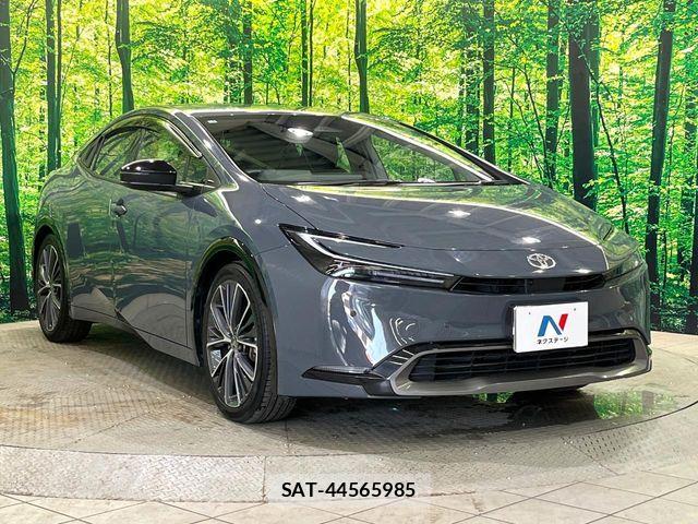 Toyota PRIUS 2023-04 7223873-16