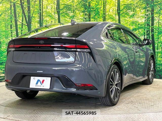Toyota PRIUS 2023-04 7223873-17