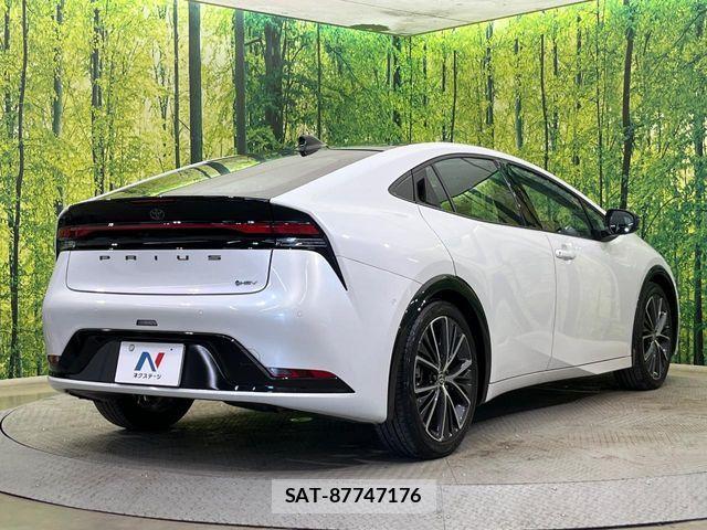 Toyota PRIUS 2023-12 7218417-16