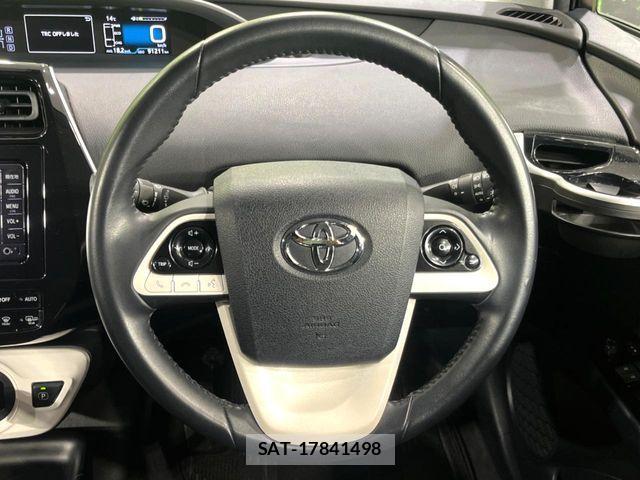 Toyota PRIUS 2018-09 7217906-11
