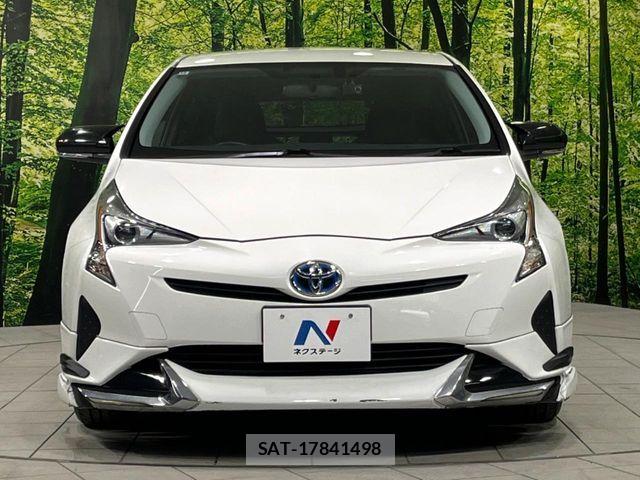 Toyota PRIUS 2018-09 7217906-14