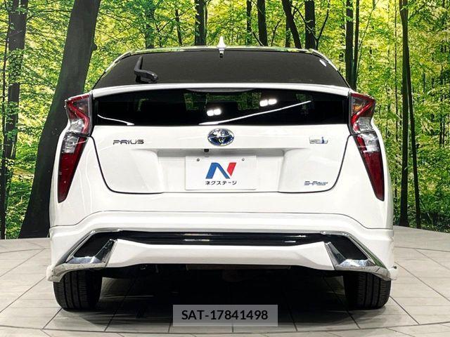 Toyota PRIUS 2018-09 7217906-15