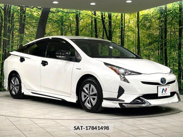 Toyota PRIUS 2018-09 7217906-16