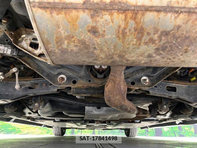 Toyota PRIUS 2018-09 7217906-19