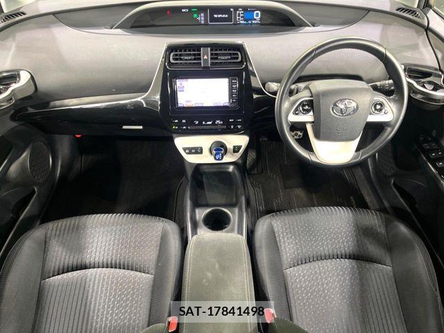 Toyota PRIUS 2018-09 7217906-2