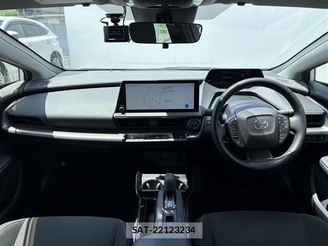 Toyota PRIUS 2023-04 7223875-16