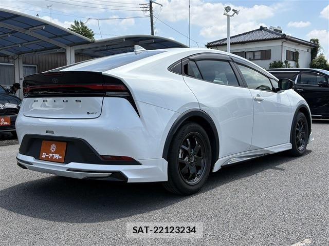 Toyota PRIUS 2023-04 7223875-20