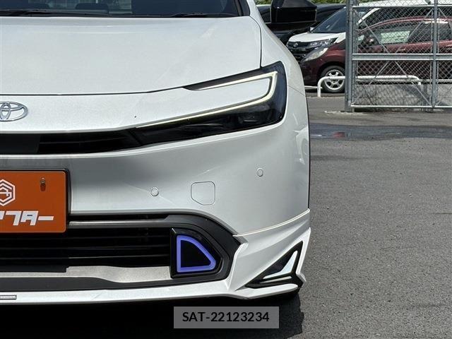 Toyota PRIUS 2023-04 7223875-23
