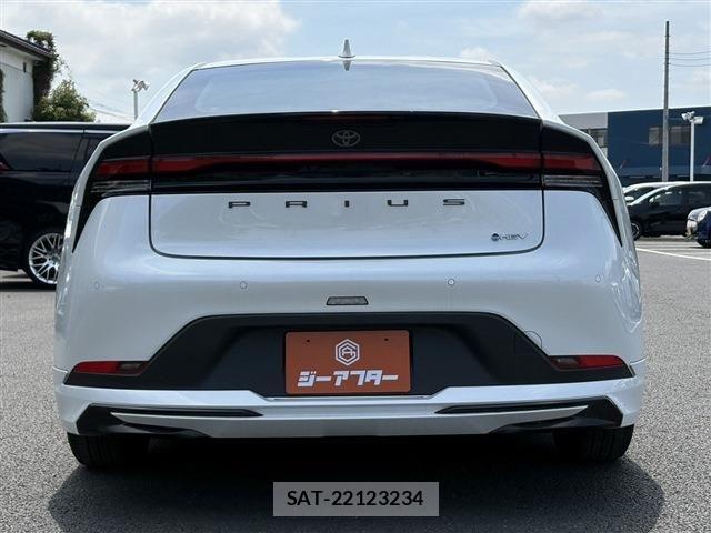 Toyota PRIUS 2023-04 7223875-8