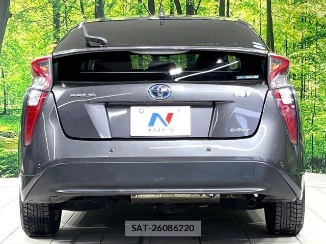 Toyota PRIUS 2016-10 7217273-15