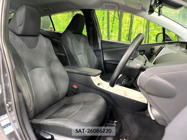 Toyota PRIUS 2016-10 7217273-8